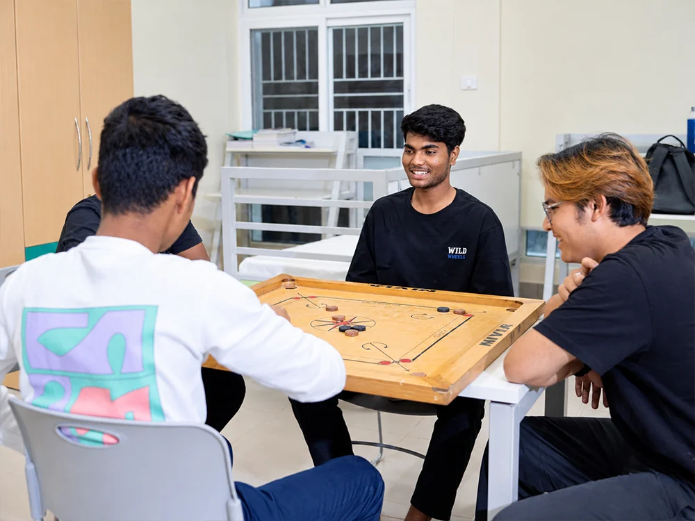 Friendly Carrom Game