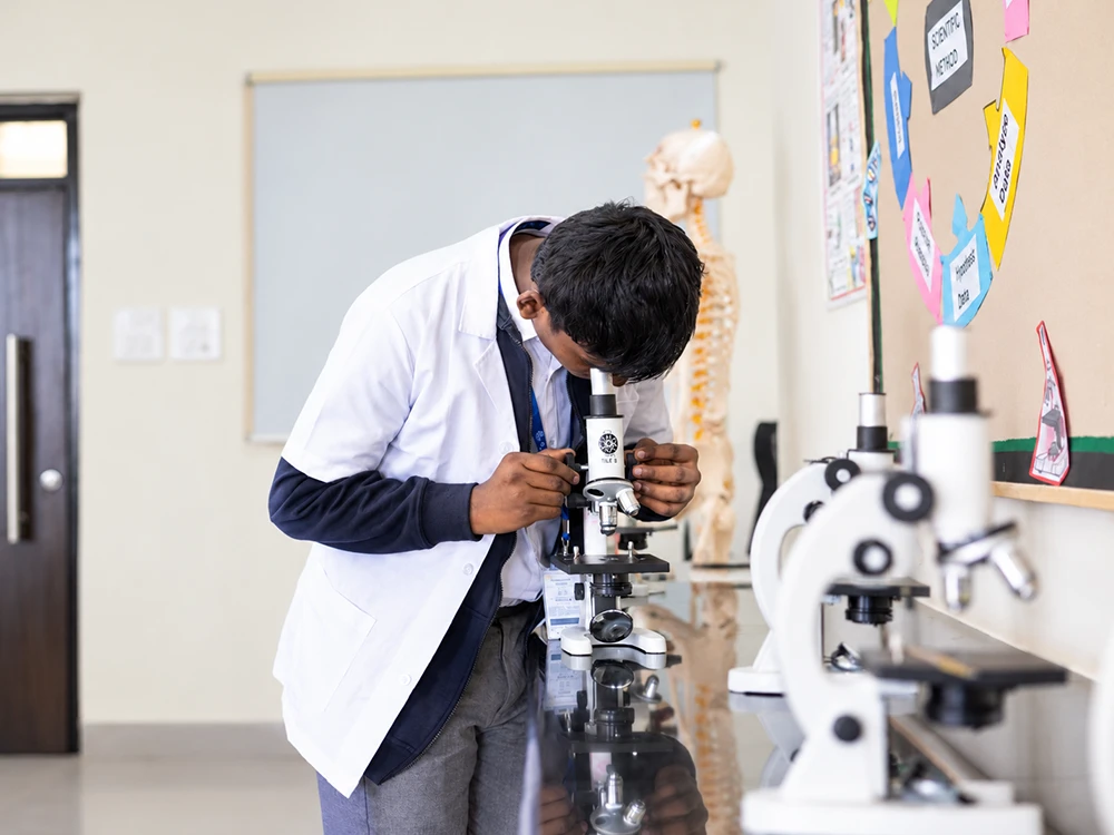Grades 11 and 12 | IB Diploma Programme
